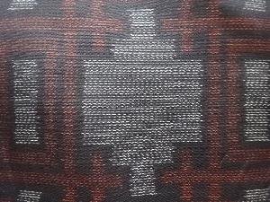 アンティーク　抽象模様織り出し本場泥大島紬着物